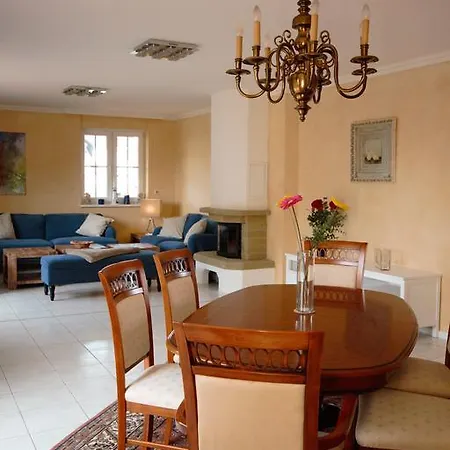 Holiday home Reetdachhaus 