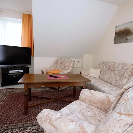 度假居 Reetdachhaus 